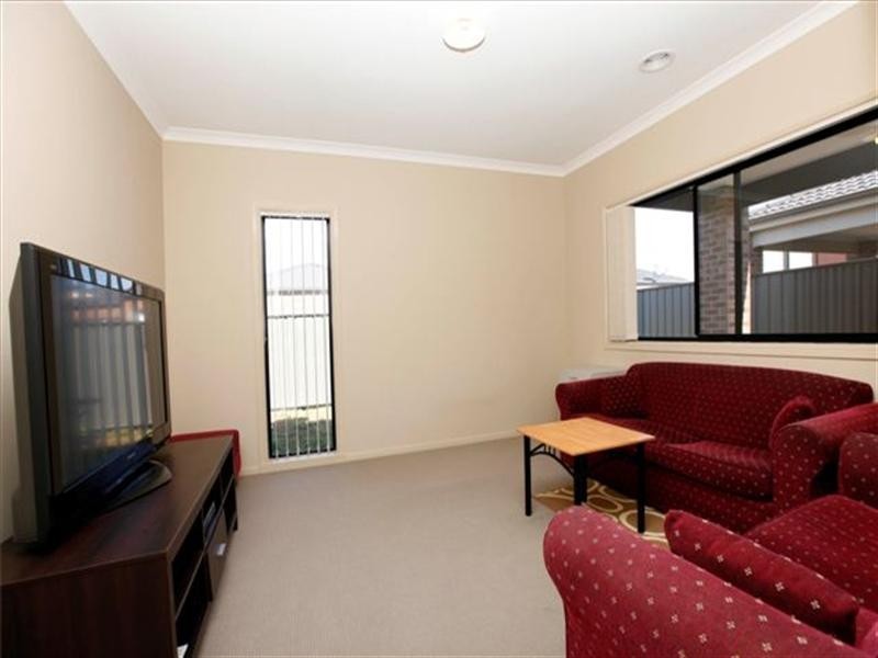 41 Brummel Street, Craigieburn VIC 3064