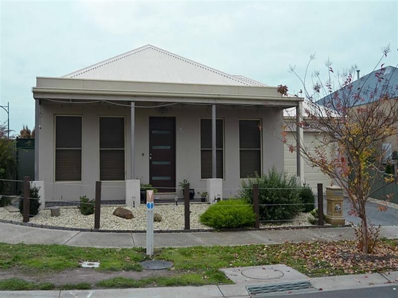 36 Chelsworth Loop, Craigieburn VIC 3064