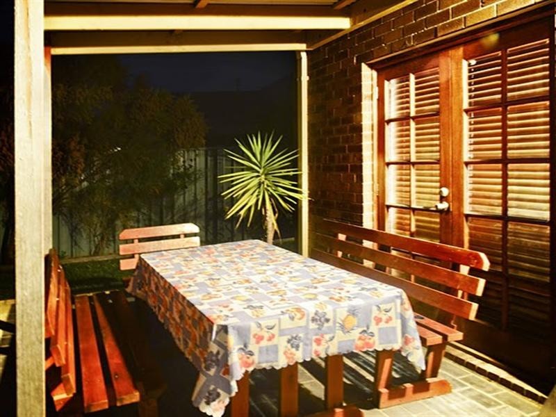 36 Chelsworth Loop, Craigieburn VIC 3064