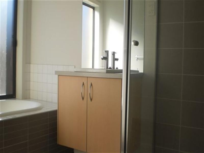 4 Eades Way, Craigieburn VIC 3064