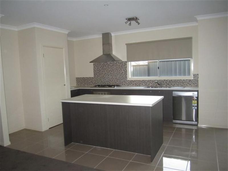 1 Kelway Street, Craigieburn VIC 3064