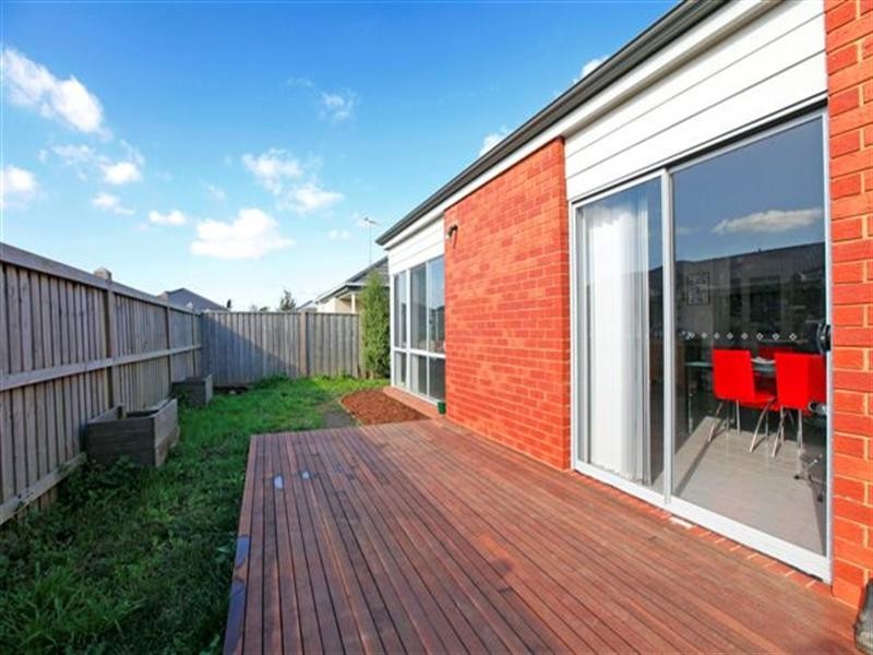 23 The Garlands, Craigieburn VIC 3064
