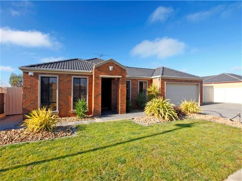 16 Mosman Way, Craigieburn VIC 3064