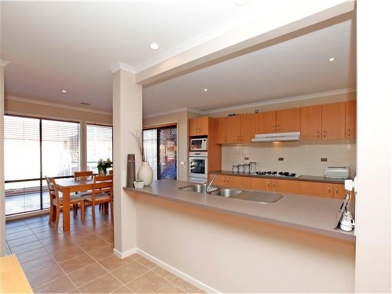 16 Mosman Way, Craigieburn VIC 3064