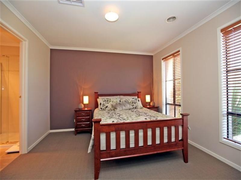 16 Mosman Way, Craigieburn VIC 3064