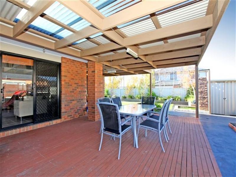 16 Mosman Way, Craigieburn VIC 3064