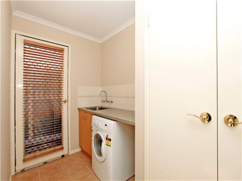 16 Mosman Way, Craigieburn VIC 3064