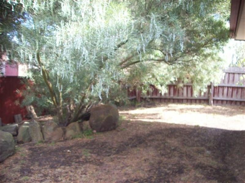 2 Enfield Place, Craigieburn VIC 3064