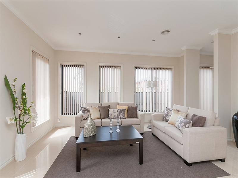 49 Mission Hills Way, Craigieburn VIC 3064