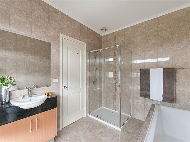 49 Mission Hills Way, Craigieburn VIC 3064