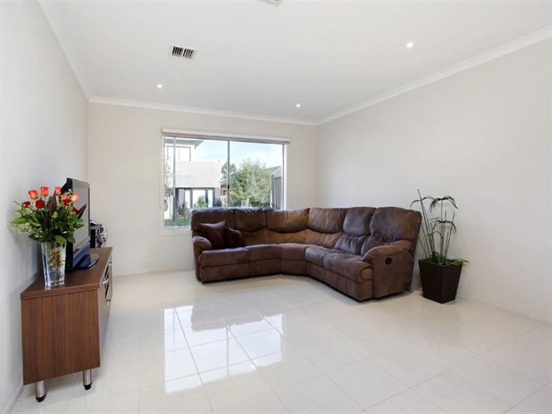 25 Whitewater Court, Sandhurst VIC 3977