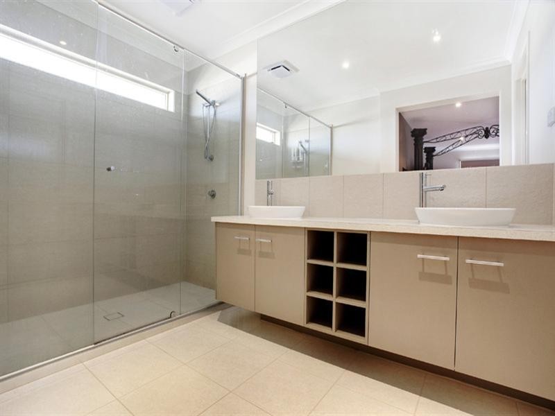 25 Whitewater Court, Sandhurst VIC 3977