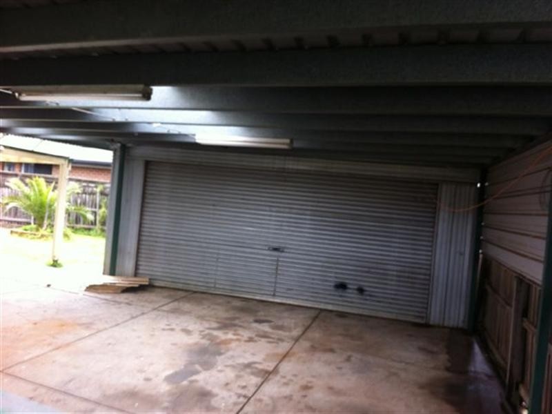 18 Manningtree Parade, Craigieburn VIC 3064