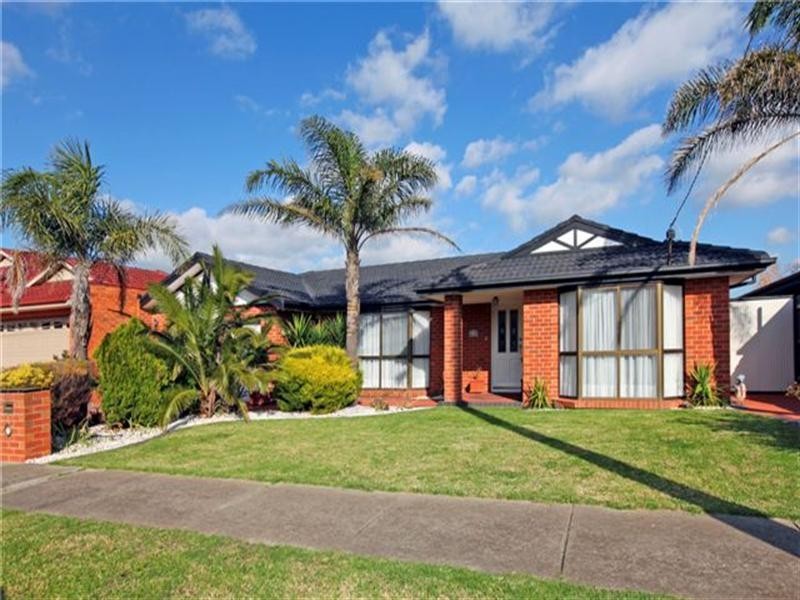 32 Amesbury Avenue, Craigieburn VIC 3064