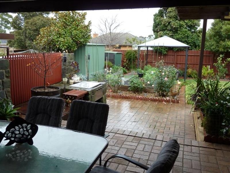 1 Aris Court, Craigieburn VIC 3064