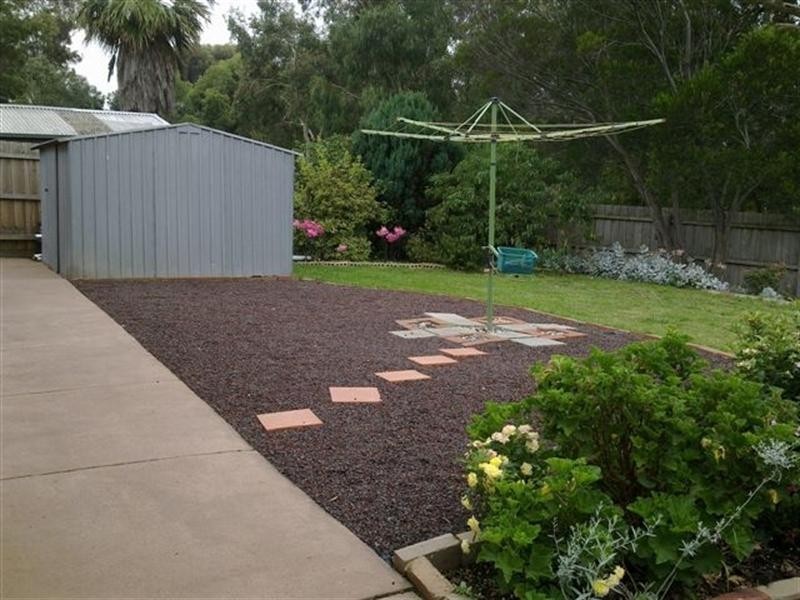 25 Mitford Crescent, Craigieburn VIC 3064