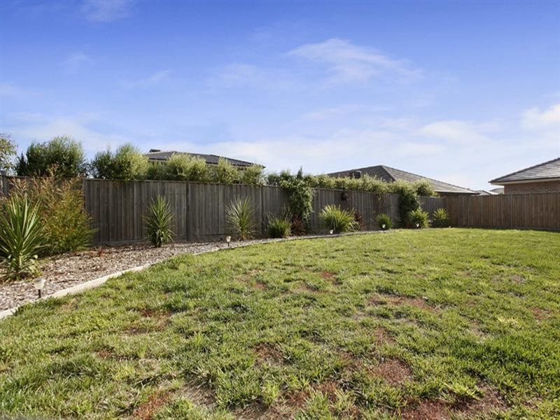 25 Whitewater Court, Sandhurst VIC 3977