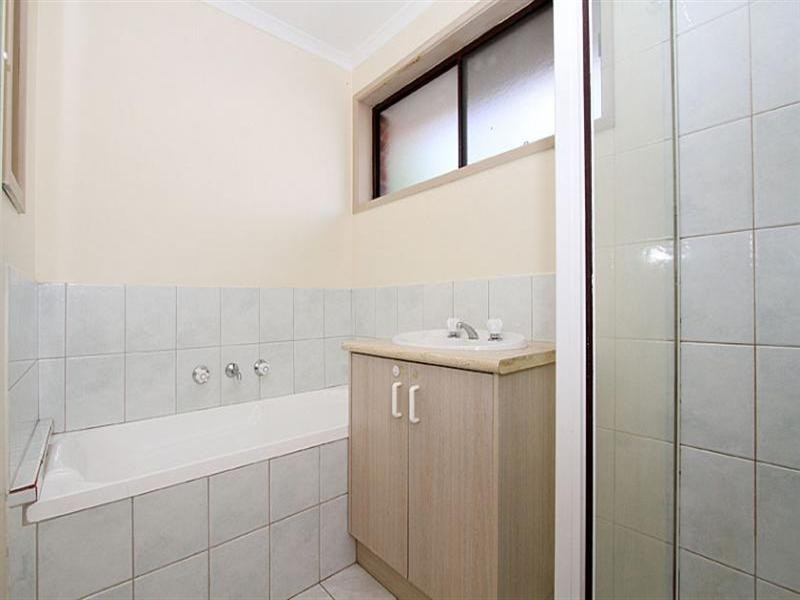 12 Hawker Avenue, Roxburgh Park VIC 3064