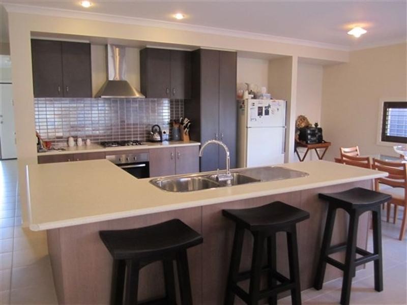 15 Ebony Circuit, Craigieburn VIC 3064