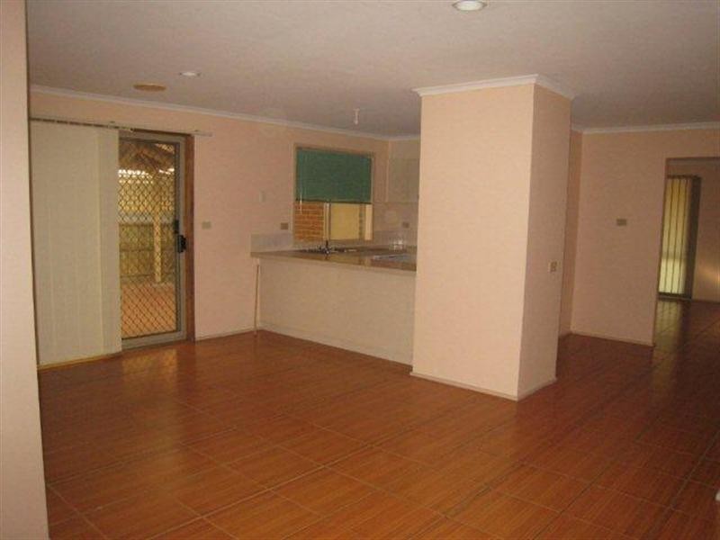 67 Yarcombe Crescent, Craigieburn VIC 3064