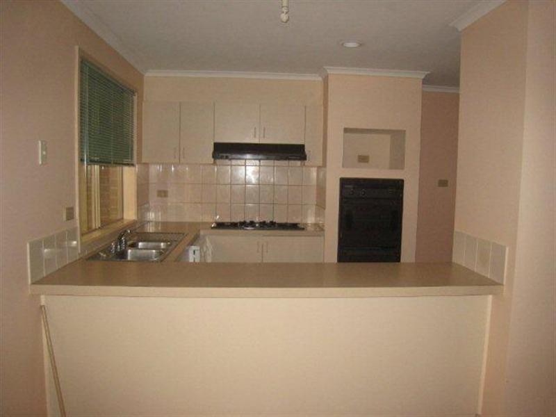 67 Yarcombe Crescent, Craigieburn VIC 3064