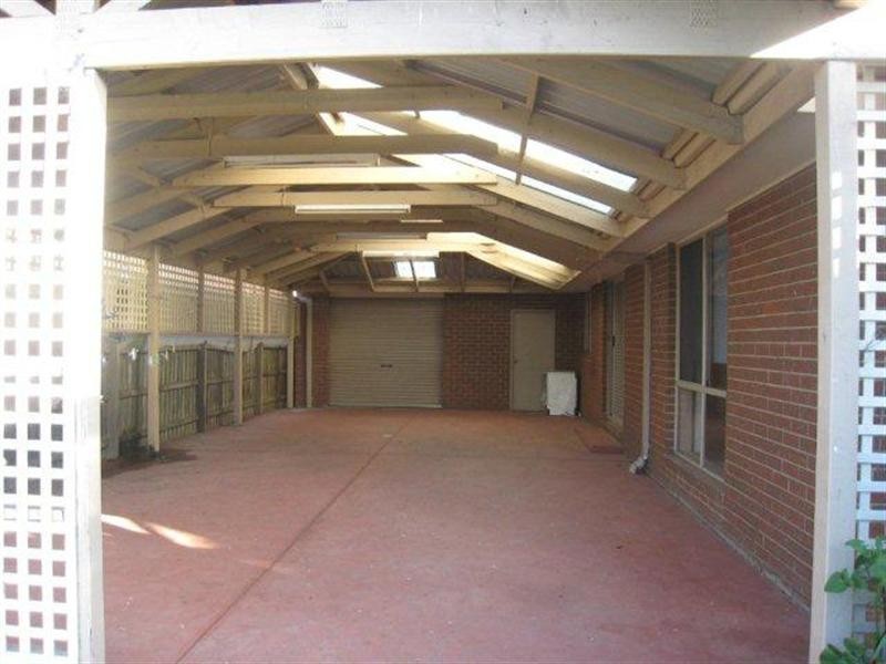 67 Yarcombe Crescent, Craigieburn VIC 3064