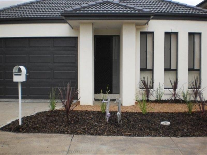 274 WATERVIEW Boulevard, Craigieburn VIC 3064