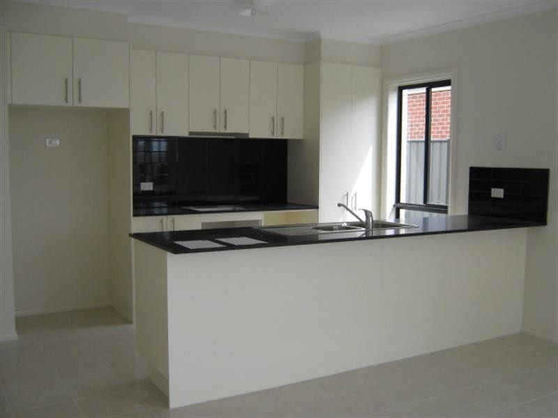 274 WATERVIEW Boulevard, Craigieburn VIC 3064