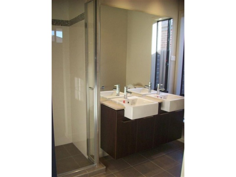 23 Black Range Avenue, Craigieburn VIC 3064