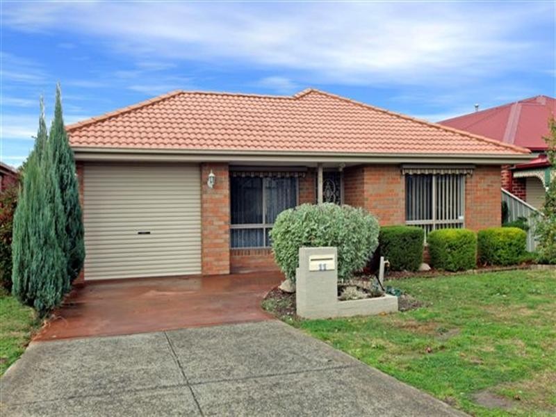 11 Waterford Avenue, Craigieburn VIC 3064