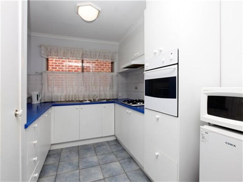 11 Waterford Avenue, Craigieburn VIC 3064