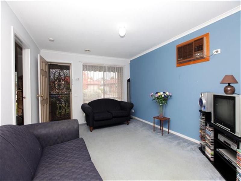 11 Waterford Avenue, Craigieburn VIC 3064