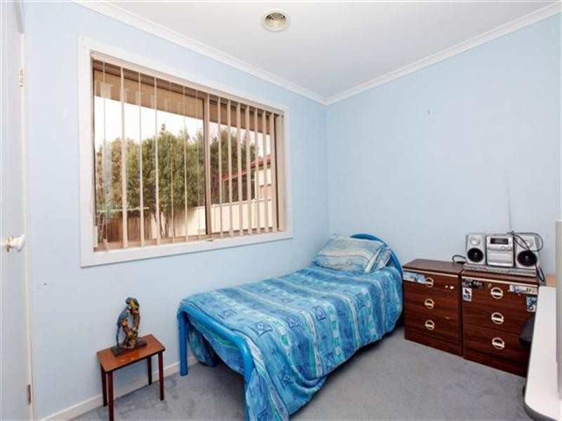 11 Waterford Avenue, Craigieburn VIC 3064