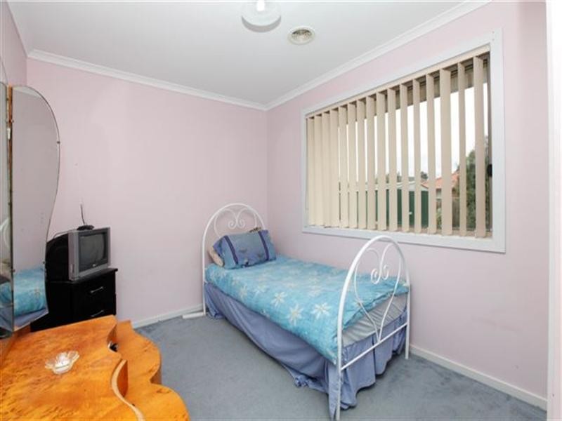 11 Waterford Avenue, Craigieburn VIC 3064