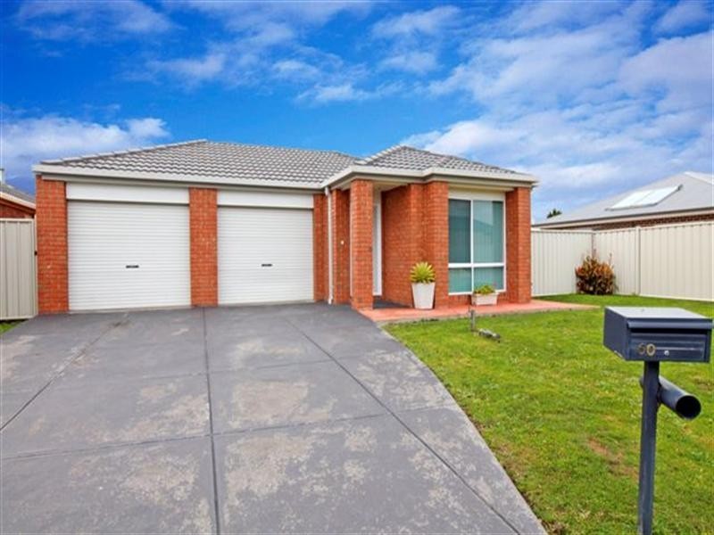 60 Mulberry Pass, Craigieburn VIC 3064