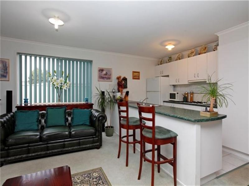 60 Mulberry Pass, Craigieburn VIC 3064