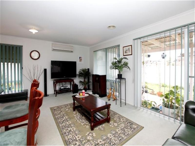 60 Mulberry Pass, Craigieburn VIC 3064