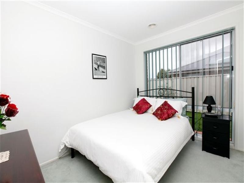 60 Mulberry Pass, Craigieburn VIC 3064