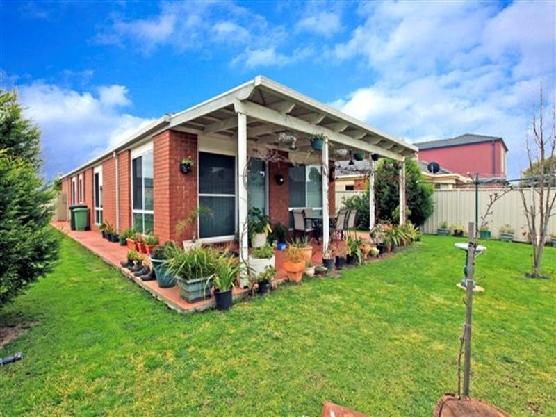 60 Mulberry Pass, Craigieburn VIC 3064