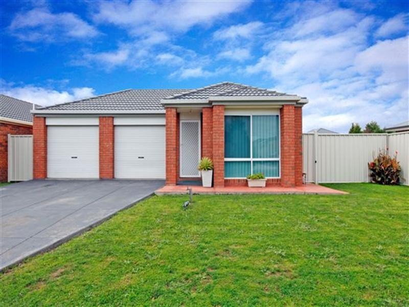 60 Mulberry Pass, Craigieburn VIC 3064