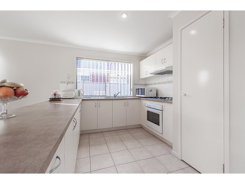 13 Berrima Close, Craigieburn VIC 3064