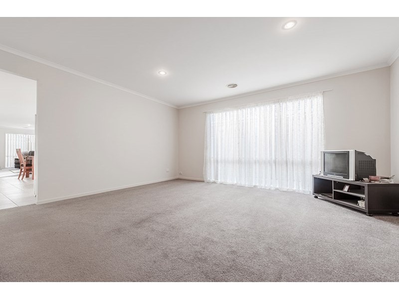 13 Berrima Close, Craigieburn VIC 3064