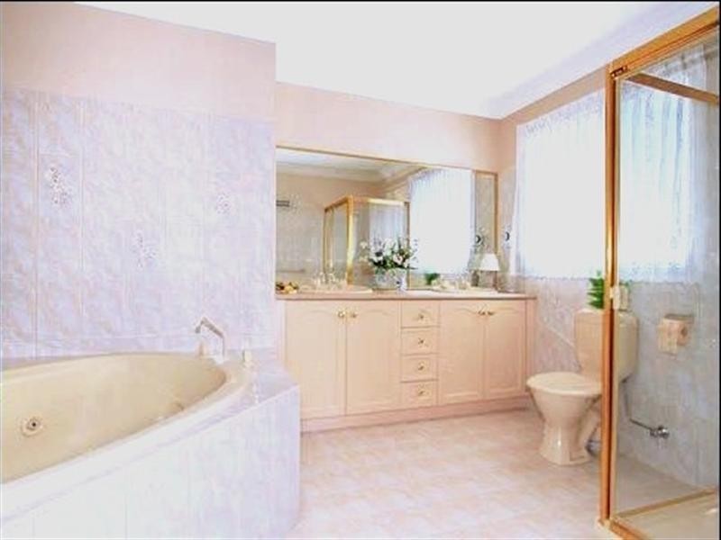 7 Delphinius Crescent, Roxburgh Park VIC 3064