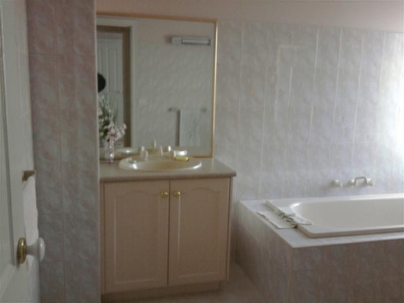 7 Delphinius Crescent, Roxburgh Park VIC 3064