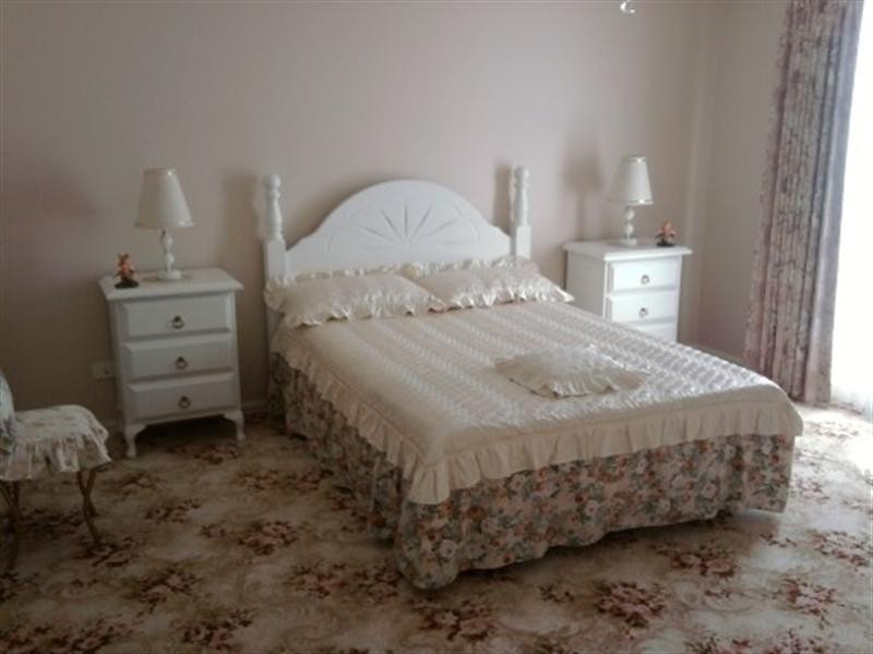 7 Delphinius Crescent, Roxburgh Park VIC 3064