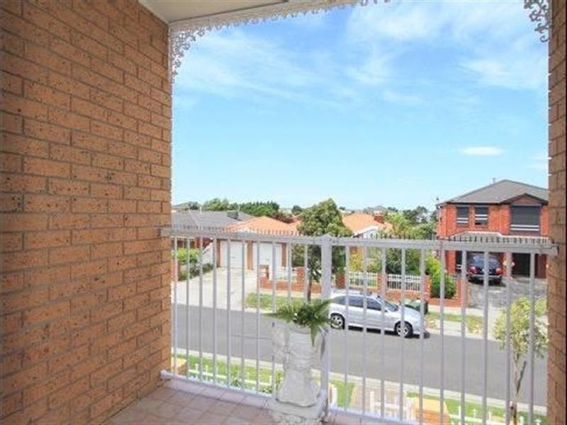 7 Delphinius Crescent, Roxburgh Park VIC 3064