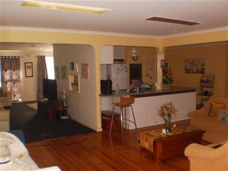 3 Rossdale Street, Craigieburn VIC 3064