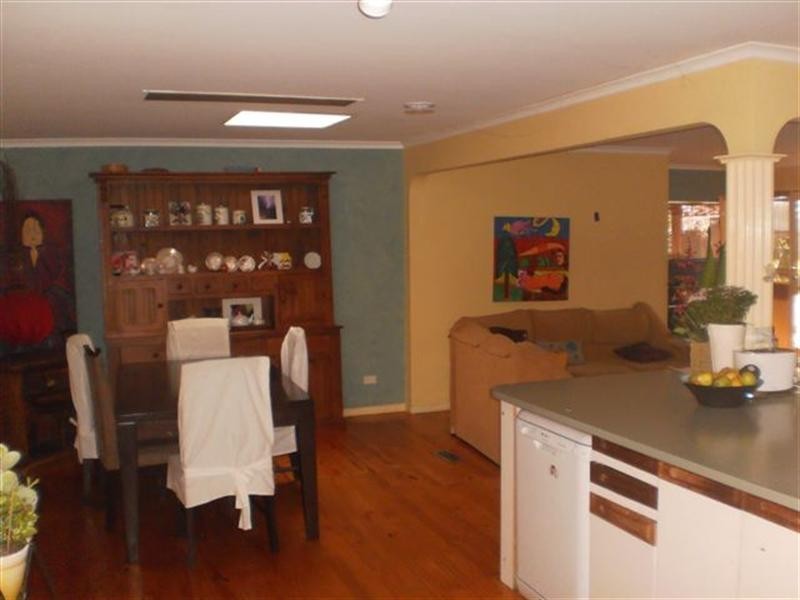 3 Rossdale Street, Craigieburn VIC 3064