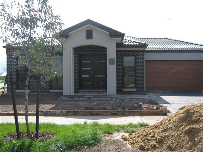 85 Cradle Mountain Drive, Craigieburn VIC 3064