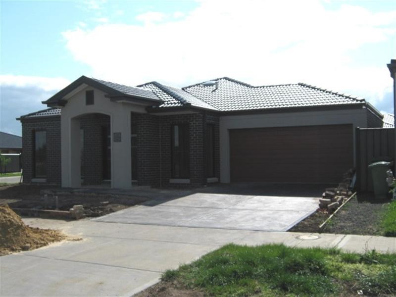 85 Cradle Mountain Drive, Craigieburn VIC 3064